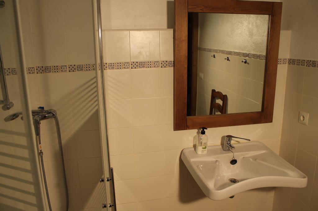 Apartamentos Real Fabrica Hojalata Хускар Номер фото