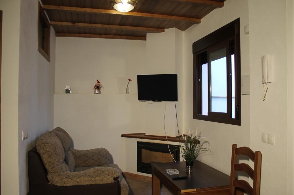 Apartamentos Real Fabrica Hojalata Хускар Номер фото