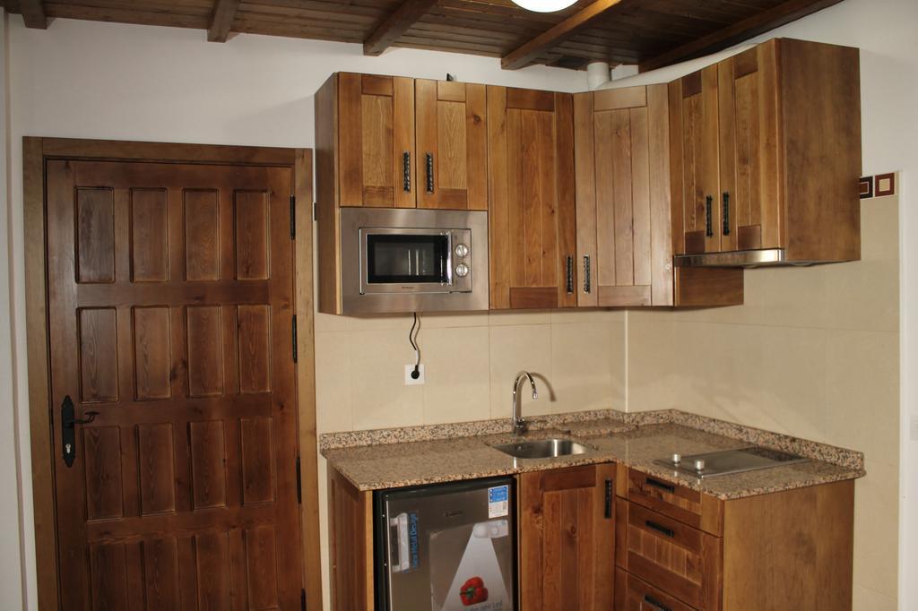 Apartamentos Real Fabrica Hojalata Хускар Номер фото